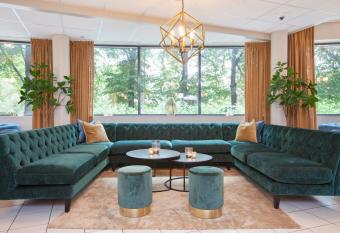 Anker Hotel allows 18 year olds to book a room