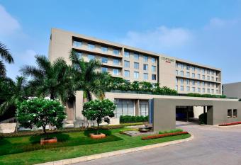 Courtyard by Marriott Pune Hinjewadi allows 18 year olds to book a room