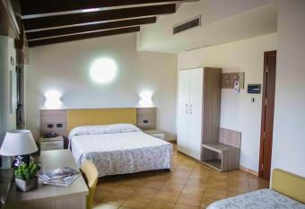 Hotel Venini has rooms with a private hot tub