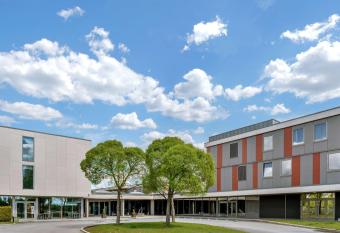 Best Western Plus Oslo Airport allows 18 year olds to book a room