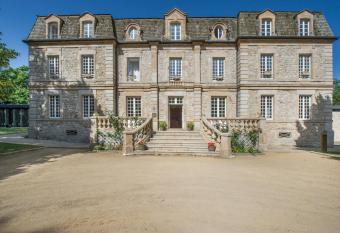Domaine De Barres allows 18 year olds to book a room