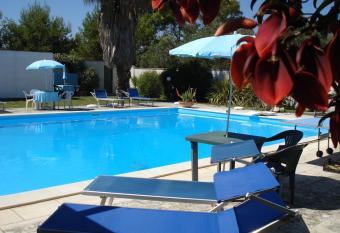 Breezes B&B has Balcony rooms