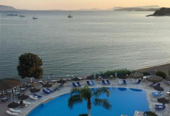 Hotel Golden Sun has Balcony rooms