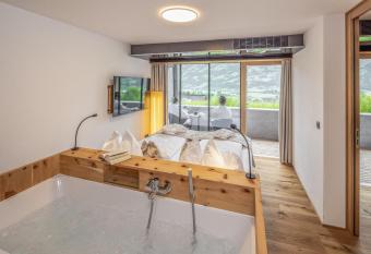 Gardenhotel Crystal - 4 Sterne Superior has Balcony rooms