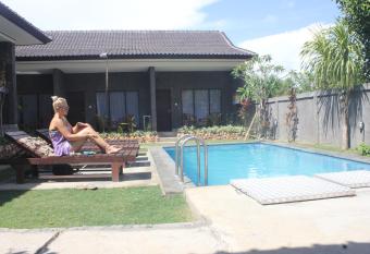 Willy Homestay allows 18 year olds to book a room