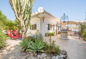 Finca el Cactus has Balcony rooms