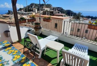 Casa Gi   has Balcony rooms