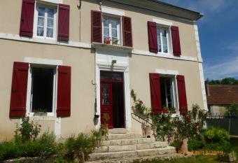 Gite des Belles Fontaines has Balcony rooms