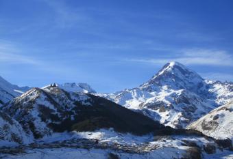 The White House has Balcony rooms
