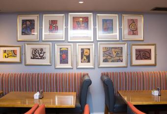 Davitts Guesthouse allows 18 year olds to book a room