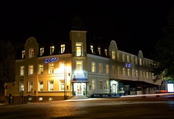 Moss Hotel & Apartments allows 18 year olds to book a room