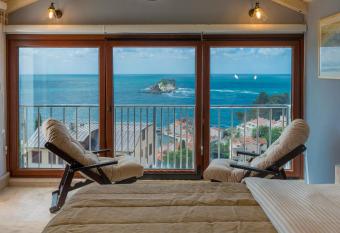 Medin Apartments BluVista has Balcony rooms