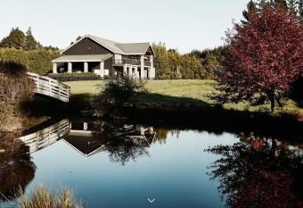 HUs - Boutique Venue & Accommodation has Balcony rooms