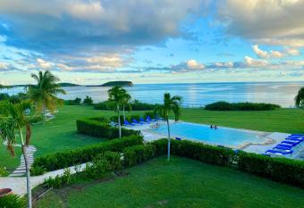 Blue Horizon Boutique Resort allows 18 year olds to book a room