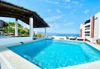 Hotel Amaca Puerto Vallarta - Adults Only allows 18 year olds to book a room