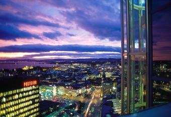 Radisson Blu Plaza Hotel, Oslo allows 18 year olds to book a room