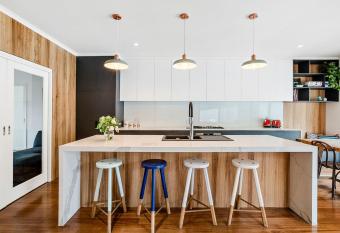 Paws Up Poolside has Balcony rooms