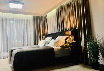 Hotel Fado has Balcony rooms