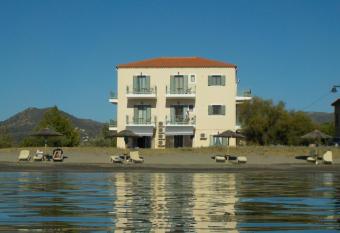 Akti Kamares has Balcony rooms