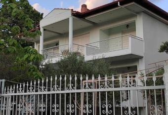 House of Artemis has Balcony rooms