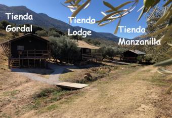 Cortijo Dos Santos has Balcony rooms