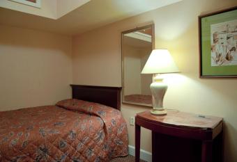 European Hostel allows 18 year olds to book a room