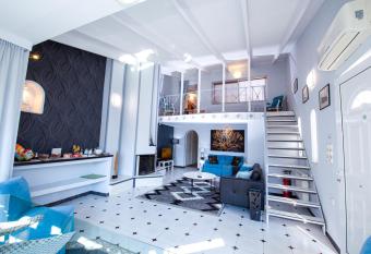 Natalie Apartments has Balcony rooms