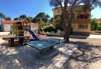 Apartments Beach House Villa has Balcony rooms