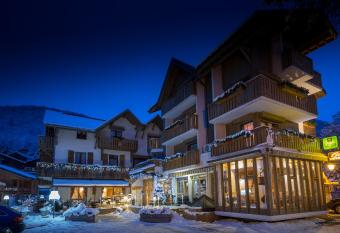 Logis Hotel Gai Soleil allows 18 year olds to book a room