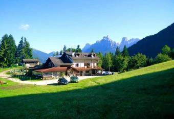 Agritur le Vale has Balcony rooms