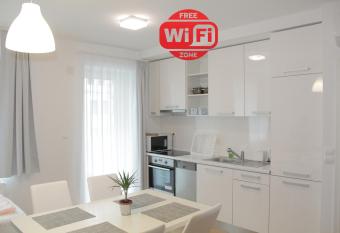 Betariel Apartments S22 allows 18 year olds to book a room