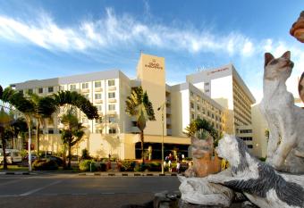 Grand Margherita Hotel allows 18 year olds to book a room