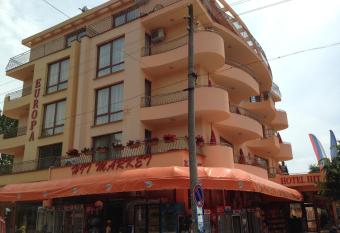 Hotel Hit has Balcony rooms