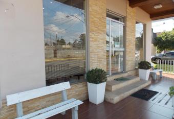 Hotel Vis  o allows 18 year olds to book a room