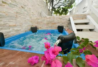 Posada J&J Forbes - 1 has Balcony rooms