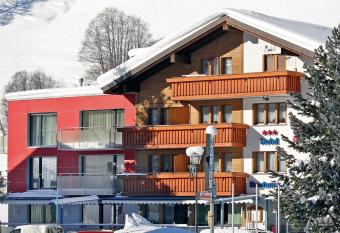 Hotel Astoria has Balcony rooms