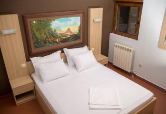 Hotel Perjanik has Balcony rooms