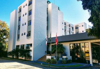 Brisamar Suite Hotel allows 18 year olds to book a room