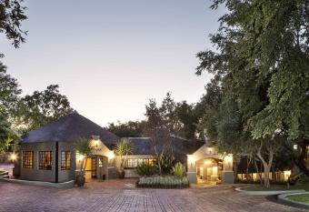 Premier Hotel Roodevalley allows 18 year olds to book a room