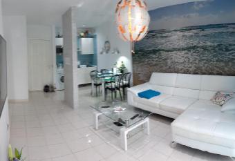 Ocean house & perfect for you allows 18 year olds to book a room