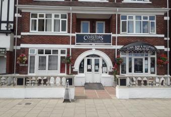 Coasters Aparthotel allows 18 year olds to book a room