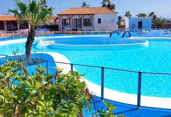 La Casita Sun Beach allows 18 year olds to book a room