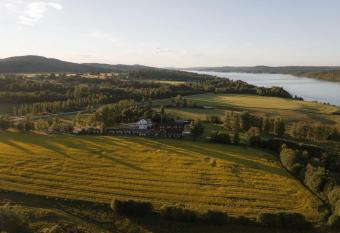 Ulvsby Herrg  rd has Balcony rooms