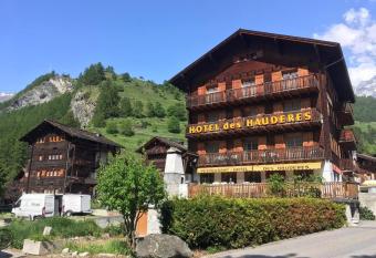 H  tel des Haud  res has Balcony rooms