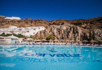 Servatur Terrazamar Sun Suite allows 18 year olds to book a room