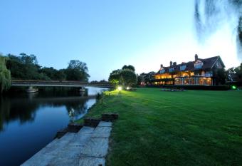 The French Horn allows 18 year olds to book a room