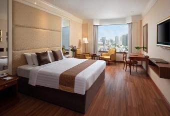 The Emerald Hotel - SHA Extra Plus has rooms with a private hot tub