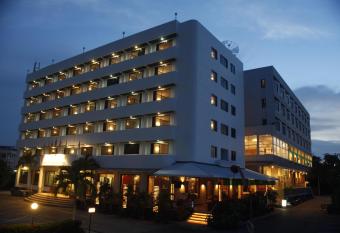 Boon Siam Hotel allows 18 year olds to book a room