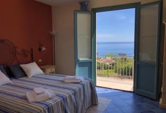 Baglio Dello Zingaro has Balcony rooms