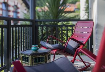 H  tel Ville d Hiver has Balcony rooms